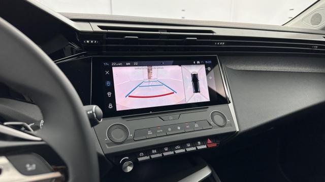 Peugeot 308 image 6
