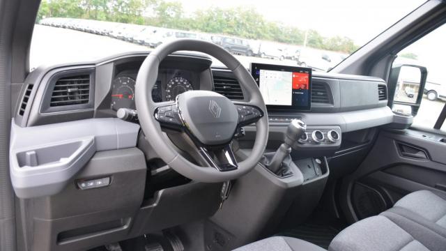 Renault Master image 3