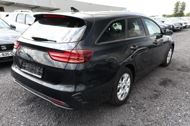 Kia Cee'D_sw image 2