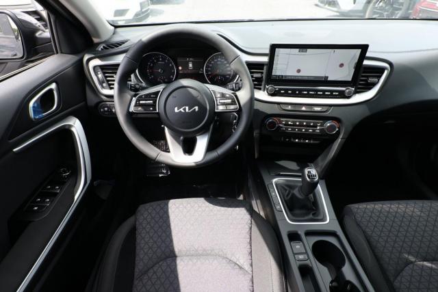 Kia Cee'D_sw image 3