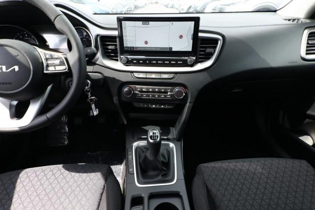 Kia Cee'D_sw image 5
