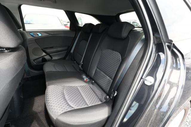 Kia Cee'D_sw image 4