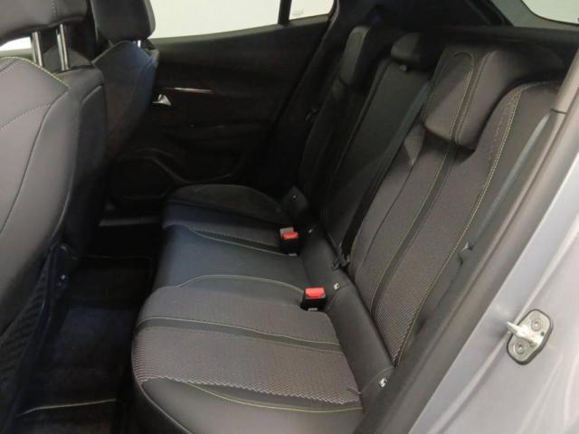 Peugeot 2008 image 9