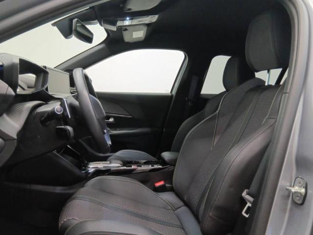 Peugeot 2008 image 4