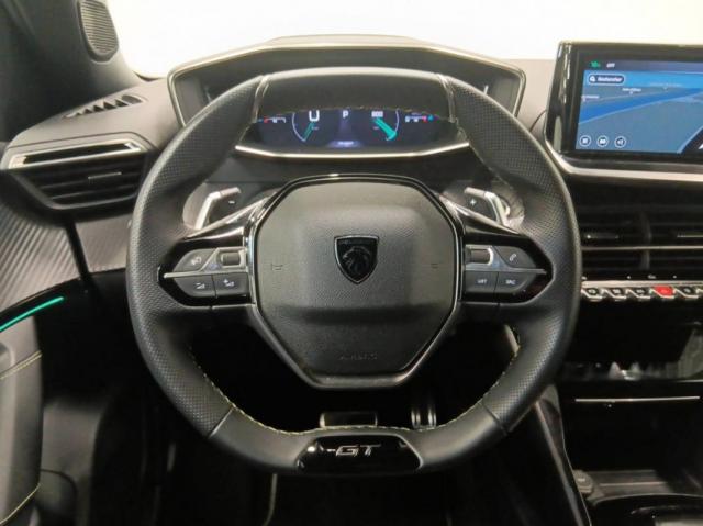 Peugeot 2008 image 8