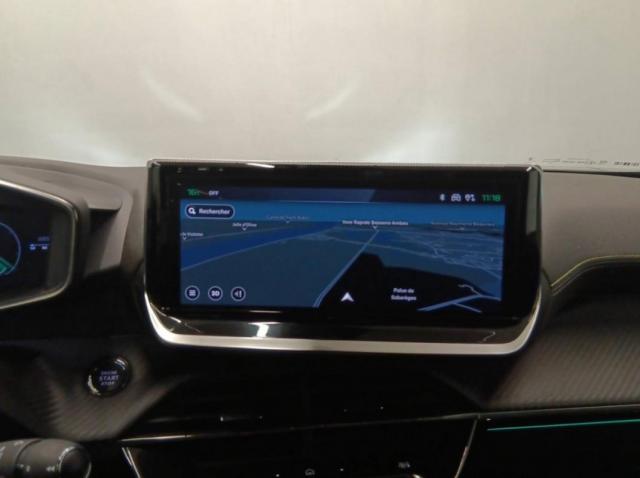 Peugeot 2008 image 3