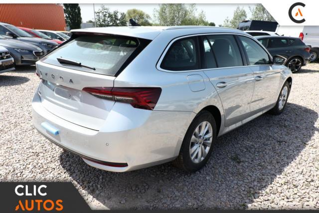 Skoda Octavia image 2