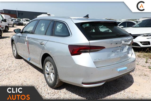 Skoda Octavia image 3