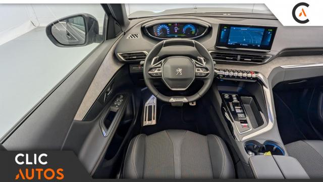 Peugeot 3008 Hybrid4 image 3