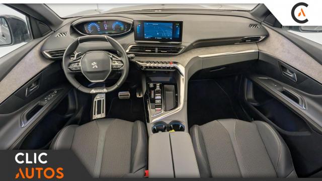 Peugeot 3008 Hybrid4 image 2