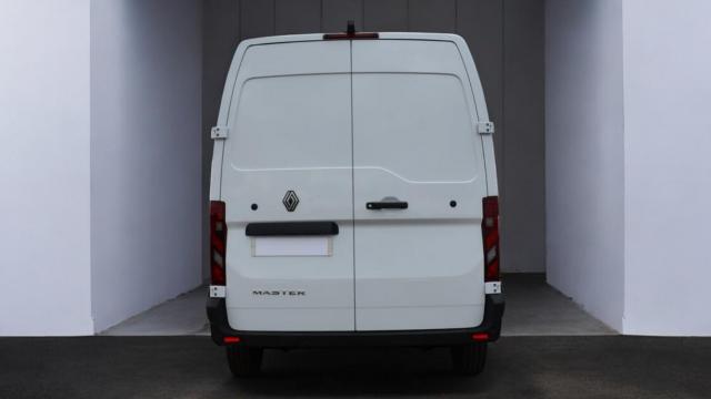 Renault Master image 2