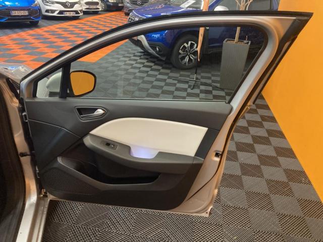 Renault Clio image 6