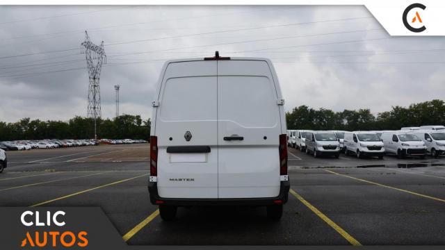 Renault Master image 8