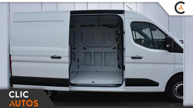 Renault Master image 3