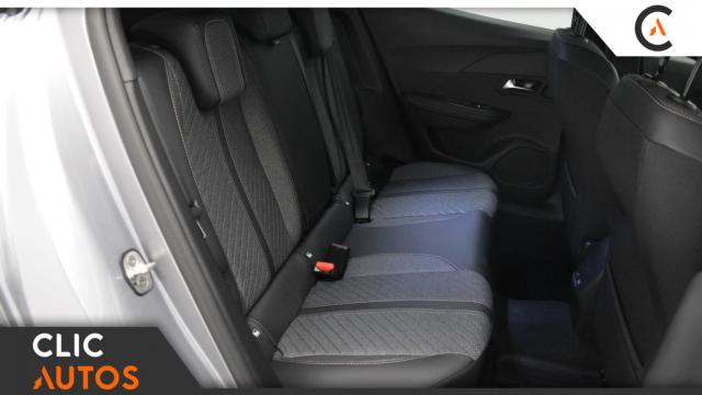 Peugeot 2008 image 1