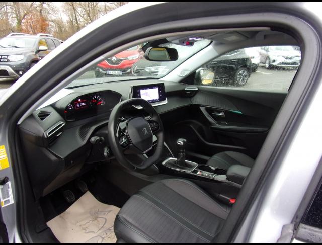 Peugeot 2008 image 4