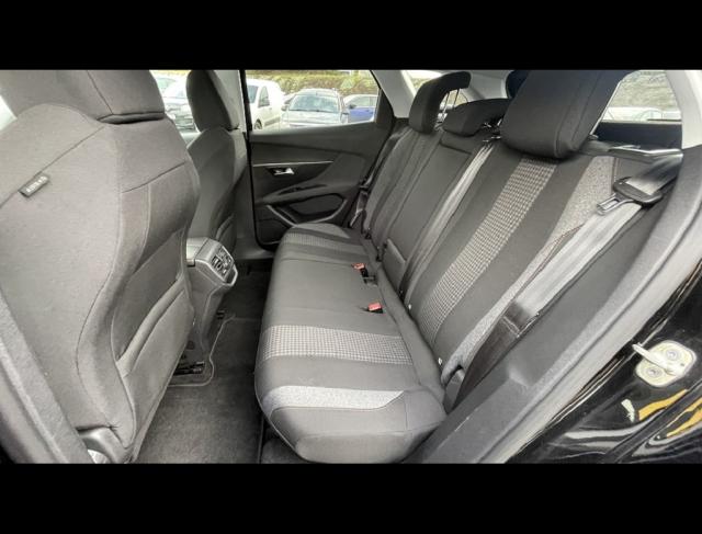 Peugeot 3008 image 3