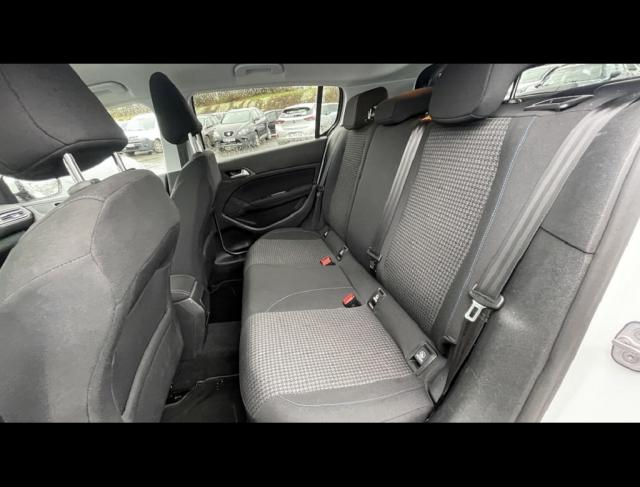 Peugeot 308 image 3