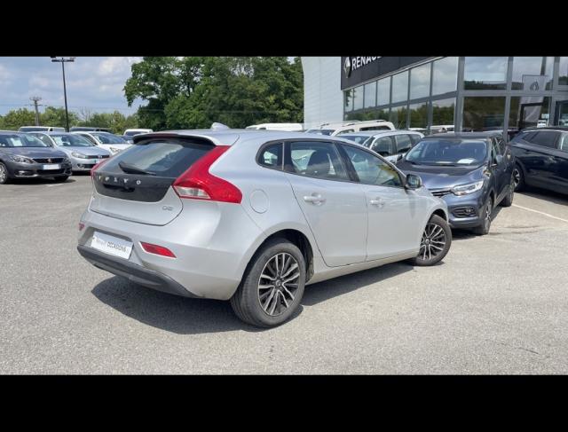 Volvo V40 image 1