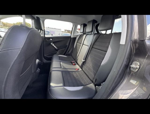 Peugeot 2008 image 3