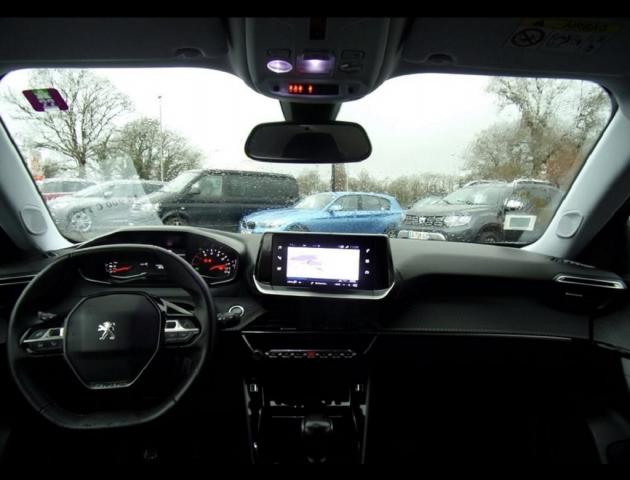 Peugeot 2008 image 1