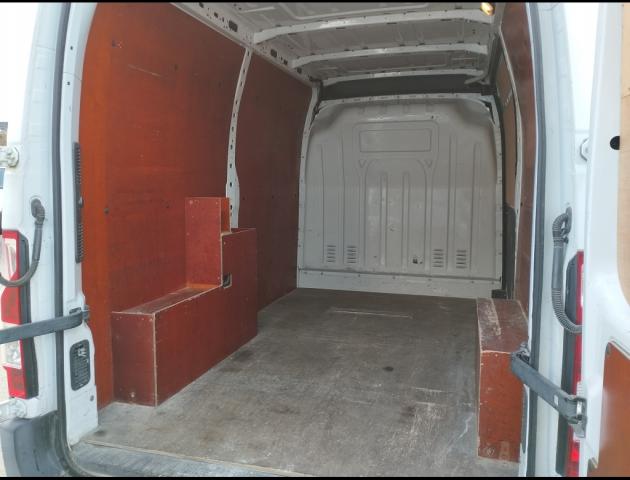 Renault Master image 4