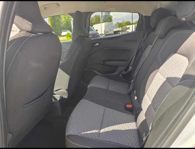 Renault Clio image 2