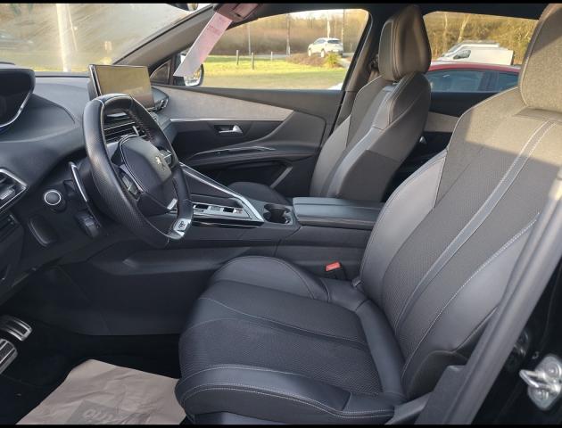 Peugeot 3008 image 2