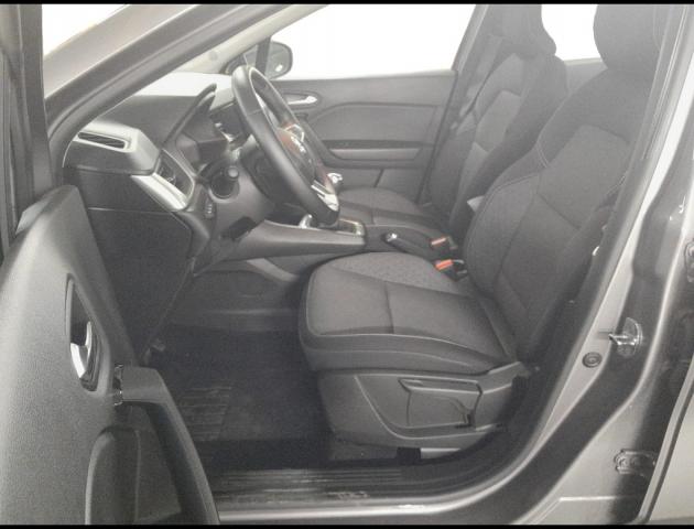 Renault Captur image 2