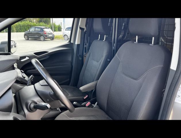 Ford Transit Courier image 3