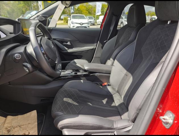 Peugeot 208 image 4