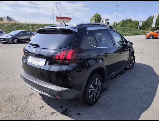 Peugeot 2008 image 2