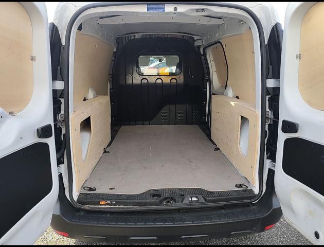Renault Express Van image 3