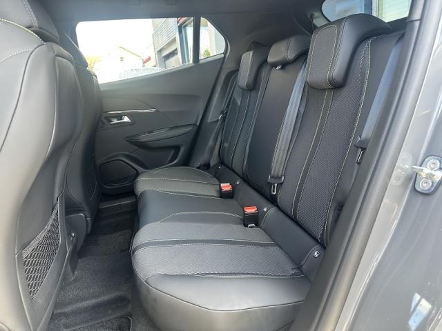 Peugeot 2008 image 1