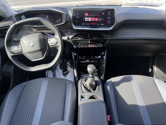 Peugeot 2008 image 3