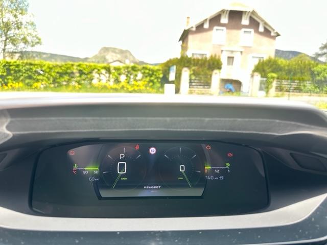 Peugeot 308 image 1
