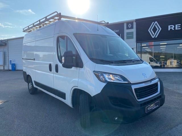 Peugeot Boxer image 1