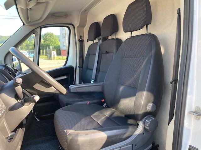 Peugeot Boxer image 2