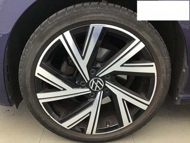 Volkswagen Golf image 6