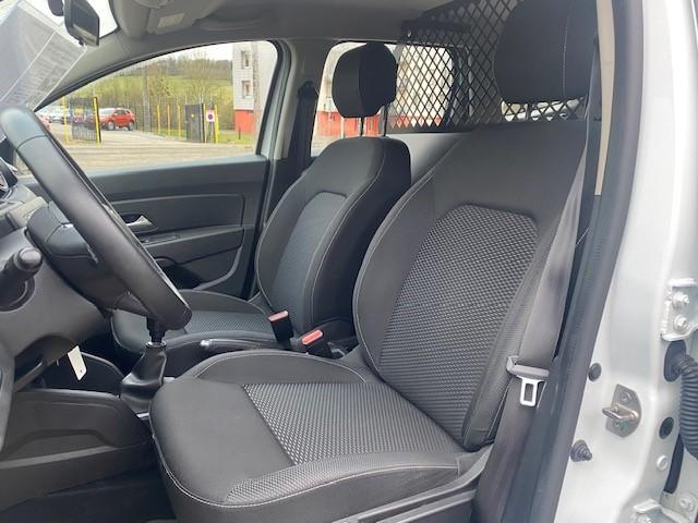 Dacia Duster image 9
