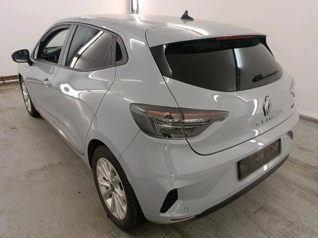 Renault Clio image 2