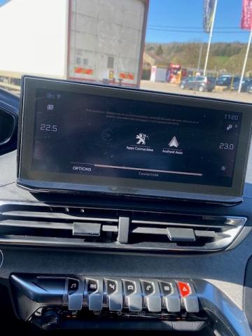 Peugeot 3008 image 2