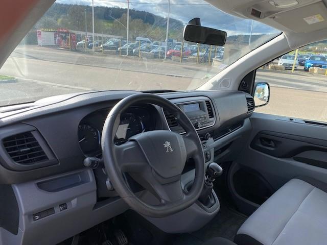 Peugeot Traveller image 7
