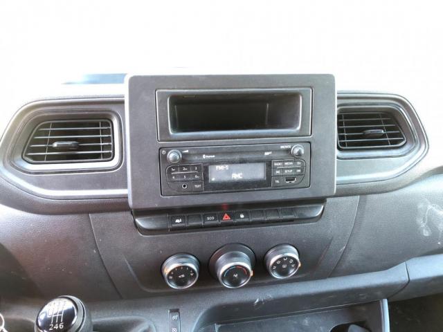 Renault Master image 1