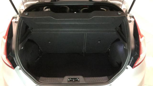 Ford Fiesta image 8