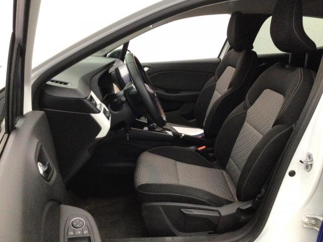 Renault Clio image 6