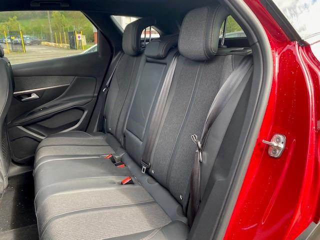 Peugeot 3008 image 2