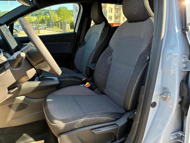 Renault Captur image 9