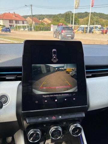 Renault Clio image 1