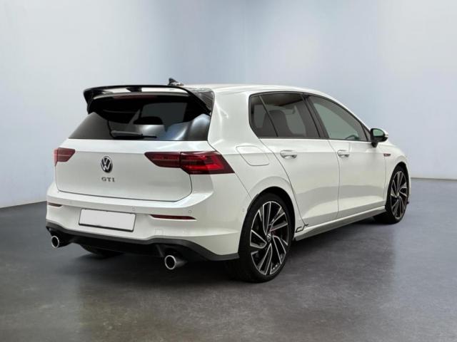 Volkswagen Golf image 2